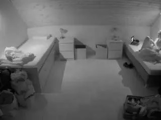Camsoda Sex Cam of voyeurcam-julmodels-greybed-3