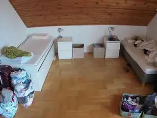 Camsoda Sex Chat of voyeurcam-julmodels-greybed-3