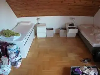 Camsoda Free Porn Cam of voyeurcam-julmodels-greybed-3