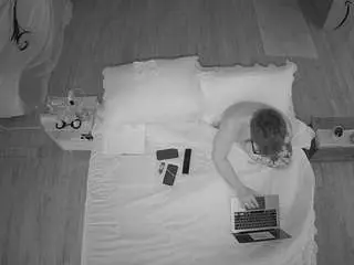 Camsoda Adult Webcams of voyeurcam-celticiron-01