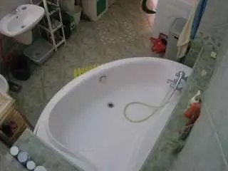 Camsoda Adult Webcam of voyeurcam-julmodels-bath-1st-1