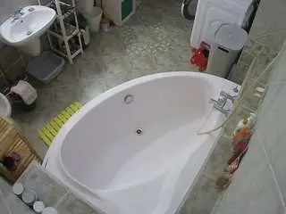 Camsoda Adult Webcam of voyeurcam-julmodels-bath-1st-1