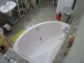 Camsoda Private Sex Chat of voyeurcam-julmodels-bath-1st-1