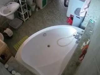 Camsoda Sex Chat of voyeurcam-julmodels-bath-1st-1