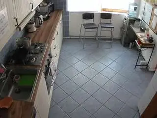 Camsoda Live Sex Cam of voyeurcam-julmodels-kitchen-2