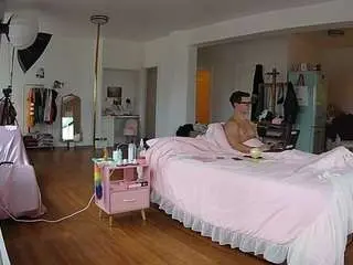 Camsoda Adult Webcam of voyeurcam-celticiron-02