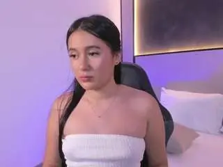 Camsoda Free Porn Cam of mia-slora