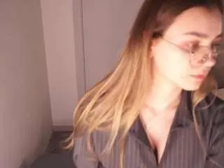 Camsoda Live Sex Cam of adelleibey