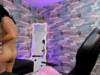 Camsoda Watch Live Sex Cams of amhira-tay
