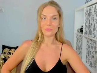 Camsoda Free Porn Cam of aullorakiss