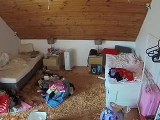 Camsoda Watch Live Sex Cams of voyeurcam-julmodels-whitebed-3
