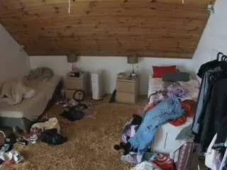 Camsoda Watch Live Sex Cams of voyeurcam-julmodels-whitebed-3
