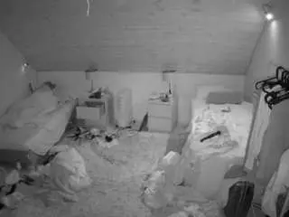 Camsoda Live Porn of voyeurcam-julmodels-whitebed-3