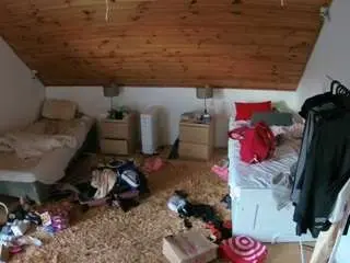 Camsoda Live Sex of voyeurcam-julmodels-whitebed-3