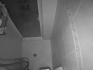 Camsoda Adult Video Chat of voyeurcam-baileybase-shower
