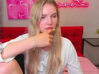 Camsoda Adult Webcams of evelineamore