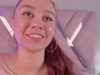 Camsoda Live Sex Cam of aprilwatsonn