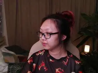 Camsoda Nude Webcam of marine-vact