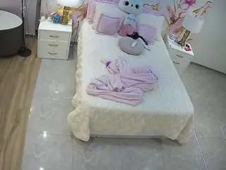 Camsoda Private Sex Chat of voyeurcam-casa-salsa-bedroom-6