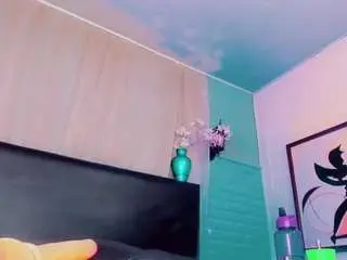 Camsoda Watch Live Sex Cams of chanell-sexyass