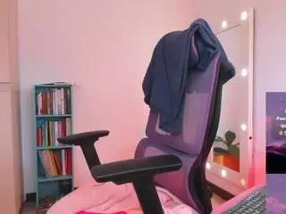 Camsoda Free Live Porn of meggan-jobss