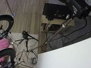 Camsoda Private Sex Chat of voyeurcam-casa-salsa-bathroom-3