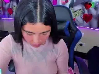 Camsoda Nude Webcam of luna-torres