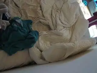 Camsoda Free Porn Cam of voyeurcam-julmodels-whitebed-4
