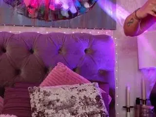 Camsoda Adult Webcams of kirawhite1