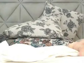 Camsoda Watch Live Sex Cams of genesismoretz