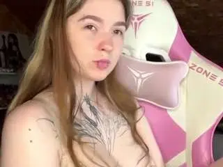 Camsoda Nude Webcam of euniceferracioli