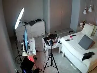 Camsoda Live Sex Cam of voyeurcam-casa-salsa-bedroom-12