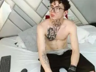 Camsoda Nude Webcam of xhotdesire-fx