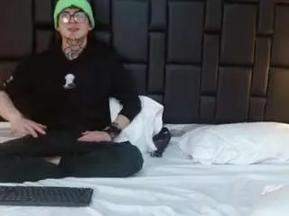 Camsoda Nude Webcam of xhotdesire-fx