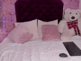 Camsoda Nude Webcam of lunabloomm