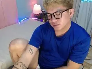 Camsoda Live Porn of gorgeousadamxx