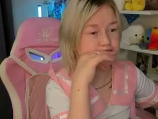 Camsoda Nude Webcam of sara-moor