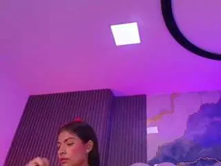 Camsoda Nude Webcam of dione-ht