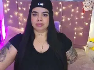 Camsoda Adult Video Chat of miahjoness1