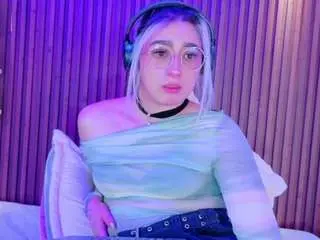 Camsoda Nude Webcam of emily-white9