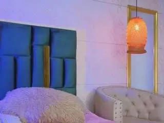 Camsoda Adult Video Chat of emilia-monroee