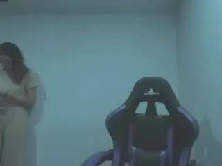 Camsoda Nude Webcam of mariiahneedles