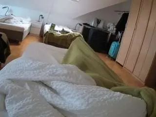 Camsoda Live Sex Cam of voyeurcam-julmodels-bed-1