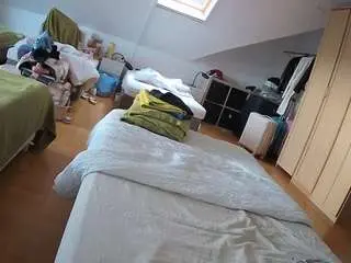 Camsoda Best Webcam of voyeurcam-julmodels-bed-1