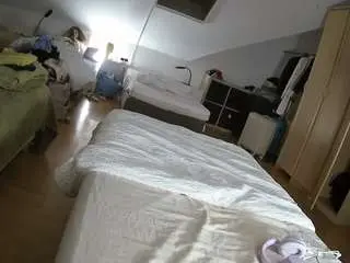 Camsoda Free Porn Cam of voyeurcam-julmodels-bed-1