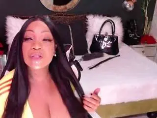 Camsoda Adult Webcams of madikeyhappyy
