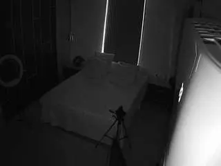 Camsoda Nude Webcam of voyeurcam-casa-salsa-bedroom-8