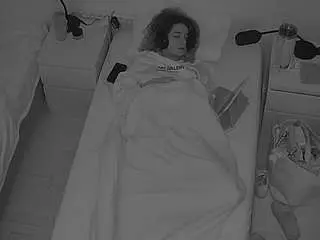 Camsoda Live Sex Cam of voyeurcam-julmodels-bed-7