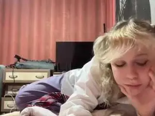 Camsoda Free Porn Cam of alysestrawn