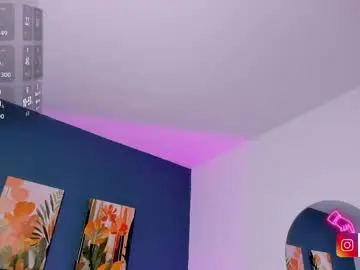 Chaturbate Live Sex Cam of justmia_